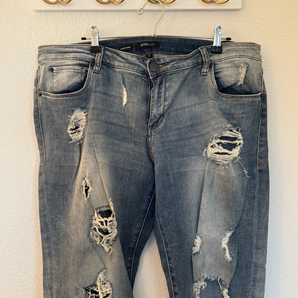 STS BLUE Distressed Ripped Jeans - Picture 2 of 7
